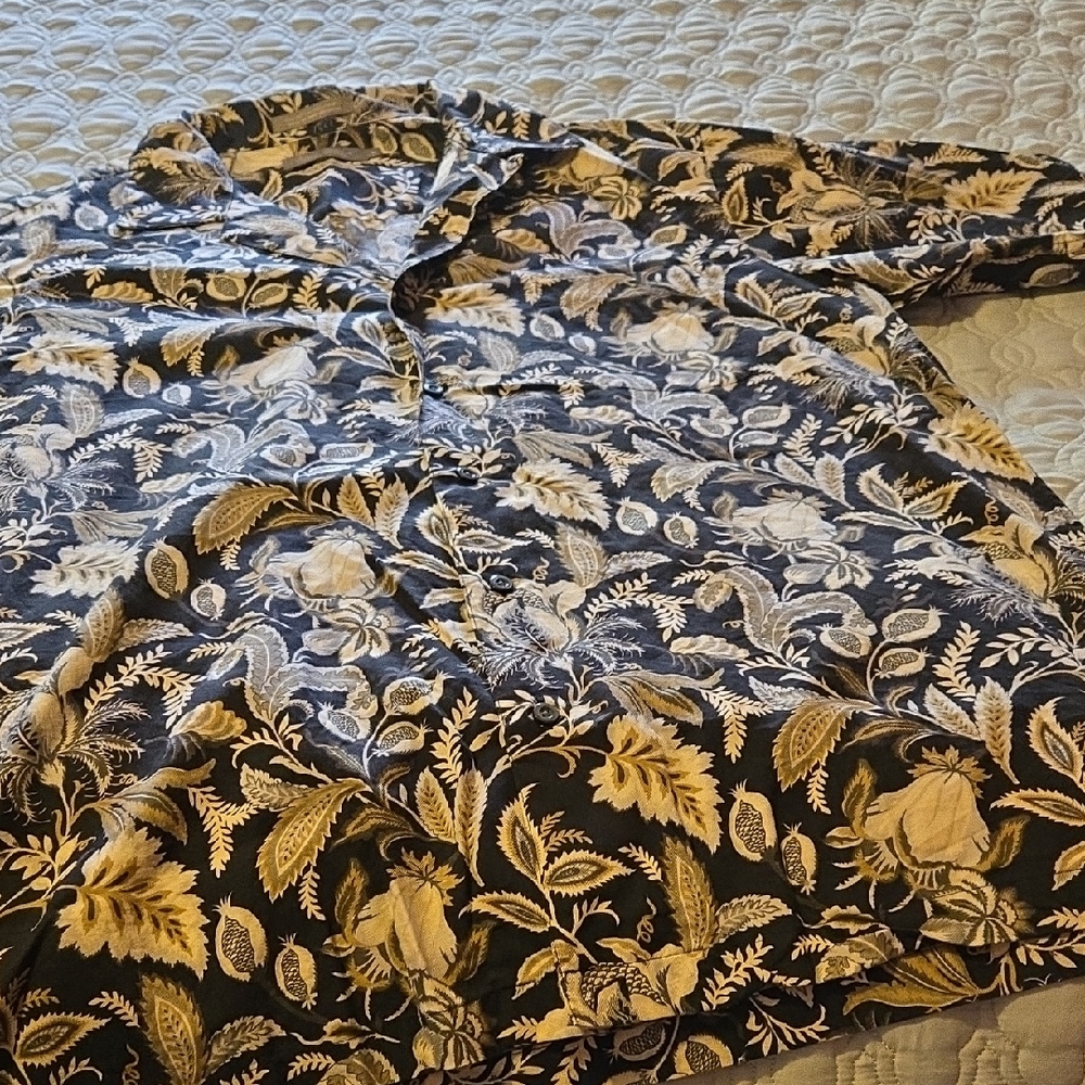 Floral Patterned Short Sleeve Shirt